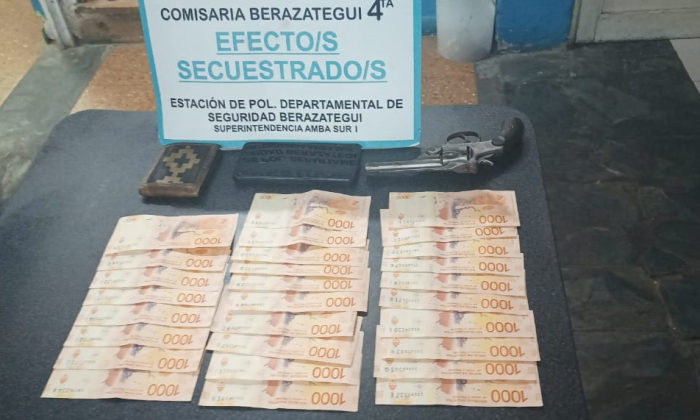 Berazategui: Tras una persecución detuvieron a un menor que tenía un arma de fuego limada y dinero en efectivo